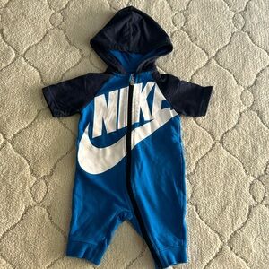 Nike short sleeve onesie —0-3 month